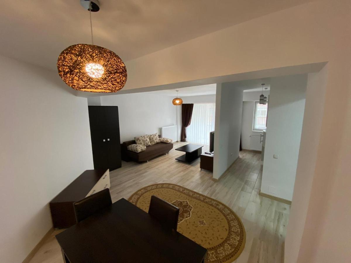 Apartament Stefan Apartment Oradea Bagian luar foto